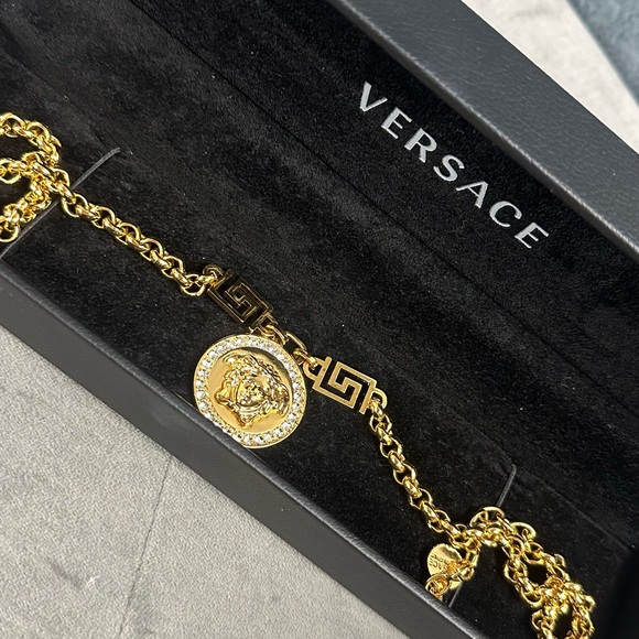 Neckless Versace medusa - Picture 4 of 6